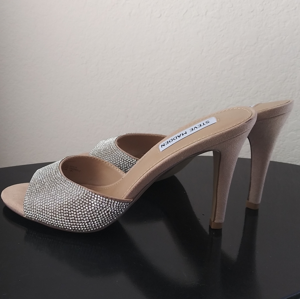 Heels - Picture 7 of 14